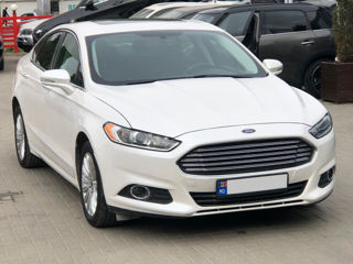 Ford Fusion foto 4