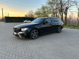 Mercedes E-Class foto 2