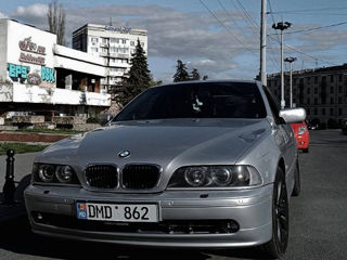 BMW 5 Series foto 8