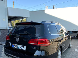 Volkswagen Passat foto 3