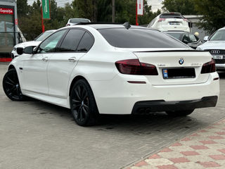 BMW 5 Series foto 4