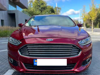 Ford Fusion foto 1