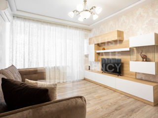 Apartament cu 2 camere, 64 m², Centru, Chișinău foto 1