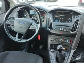 Ford Focus foto 12