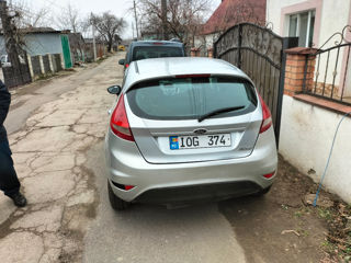 Ford Fiesta foto 3