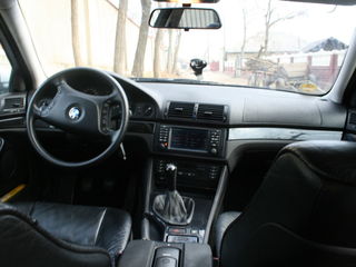 BMW 5 Series foto 2