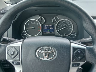 Toyota Tundra foto 8