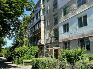 Apartament cu 2 camere, 42 m², Buiucani, Chișinău