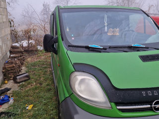 Opel Vivaro foto 2