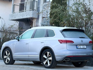 Volkswagen Touareg foto 6