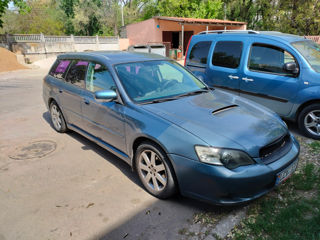 Subaru Legacy foto 2