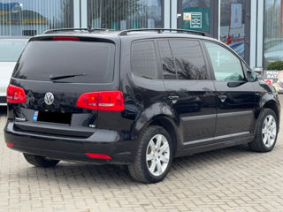 Volkswagen Touran foto 4