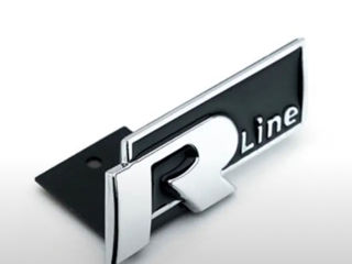 emblema R-Line pe grila fata foto 2