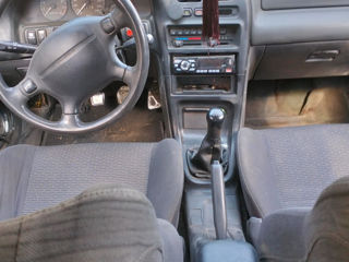 Mazda 323 foto 1