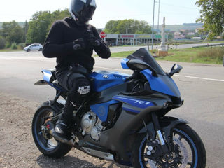 Yamaha YAMAHA R1 BluMatte