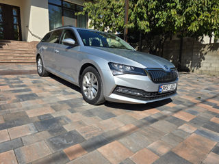 Skoda Superb foto 2