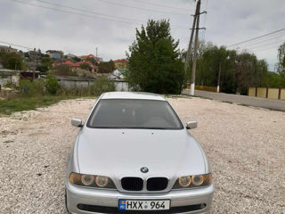 BMW 5 Series foto 4