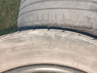 Vând 4 anvelope de vară R17 225/50 - 2 Roadstone, 2 Hankook, în stare bună,  80 % foto 3