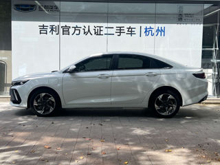 Geely Emgrand foto 3