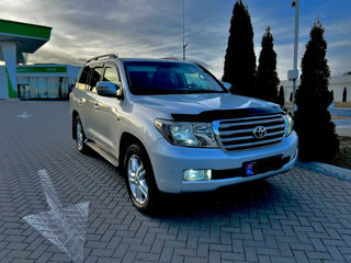 Toyota Land Cruiser foto 1