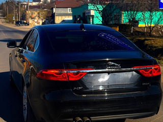 Jaguar XF фото 3