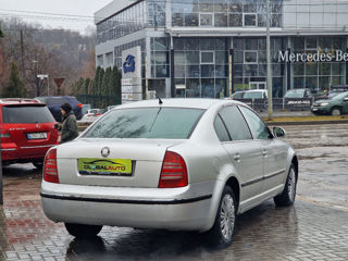 Skoda Superb foto 4