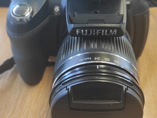 Fujifilm FinePix HS10 foto 3