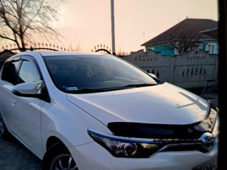 Toyota Auris foto 2