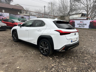 Lexus UX foto 3