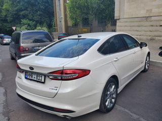 Ford Fusion foto 3