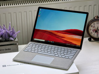Microsoft Surface Laptop (Core i5 7200u/8Gb Ram/256Gb SSD/13.5" 2K PixelSense Touch) foto 2