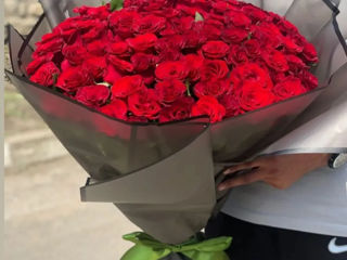 Розы и другие цветы в ассортименте по доступным ценам