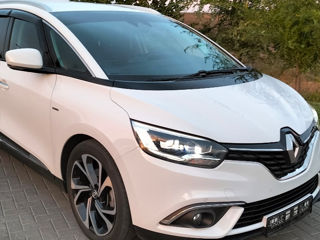 Renault Grand Scenic foto 2