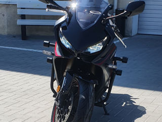 Honda CBR 650R foto 9