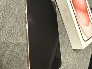 iPhone 15 128 GB pink foto 3