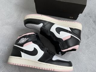 air jordan 1 retro high black and pink