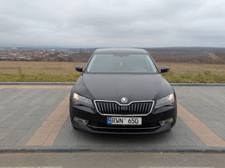 Skoda Superb foto 2