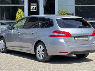 Peugeot 308 foto 4