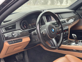 BMW 7 Series foto 4