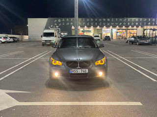 BMW 5 Series foto 4