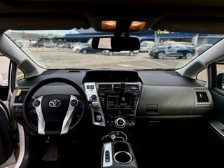 Toyota Prius + foto 8