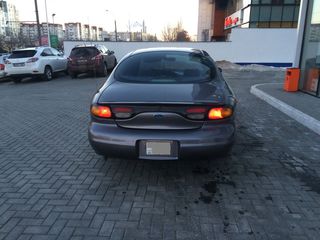 Ford Taurus foto 3