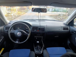 Volkswagen Golf foto 8