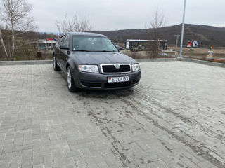 Skoda Superb foto 3