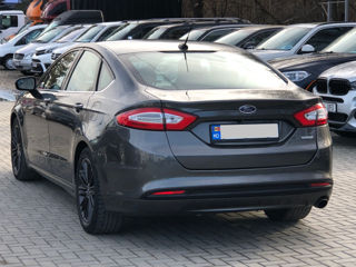 Ford Fusion foto 5