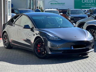 Tesla Model 3 foto 4