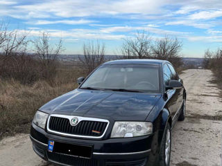 Skoda Superb foto 2