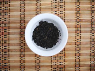 Грузинский дикорастущий красный чай, ручной сбор, 100% органика foto 1
