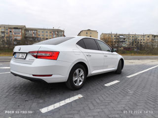 Skoda Superb foto 3