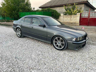 BMW 5 Series foto 6